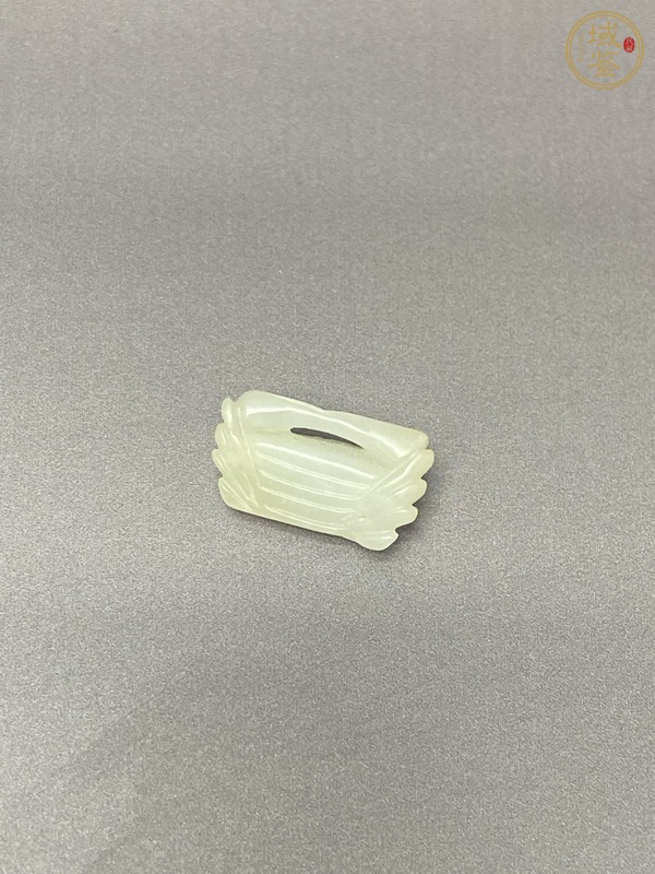 古玩陶瓷八方來財岫巖玉螃蟹真品鑒賞圖