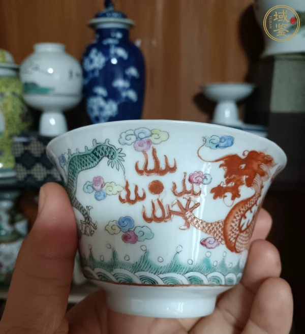 古玩陶瓷龍紋粉彩杯真品鑒賞圖