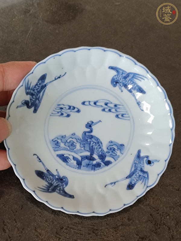 古玩陶瓷青花云鶴紋盤真品鑒賞圖