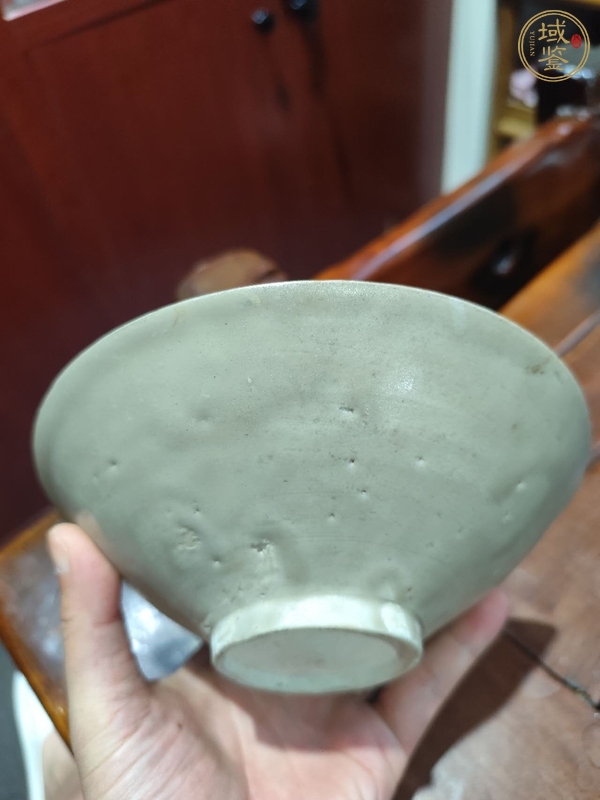 古玩青白釉刻云氣紋碗真品鑒賞圖
