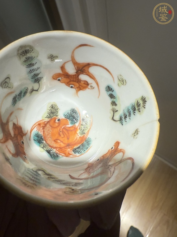 古玩陶瓷粉彩金玉滿堂紋仰鐘杯真品鑒賞圖