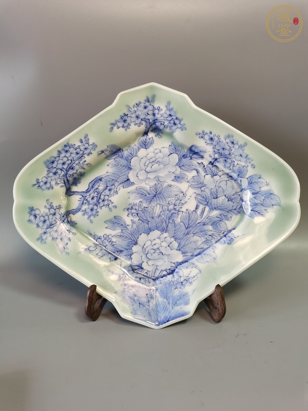 古玩豆青釉青花盤真品鑒賞圖
