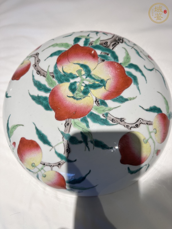 古玩陶瓷粉彩九桃捧盒真品鑒賞圖