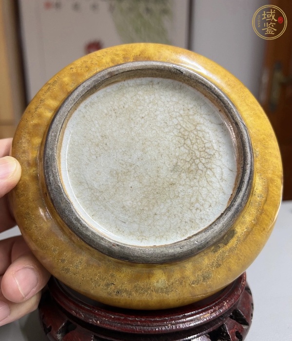 古玩陶瓷黃釉水洗真品鑒賞圖