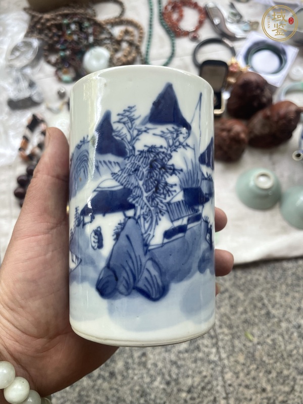 古玩樵漁耕讀山水紋青花筆筒真品鑒賞圖