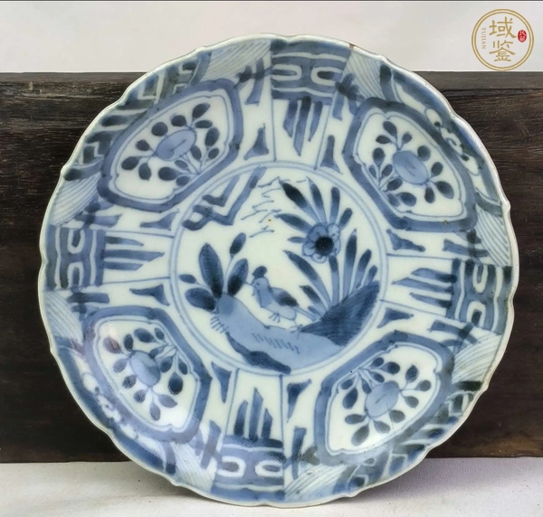 古玩陶瓷花鳥紋青花盤真品鑒賞圖