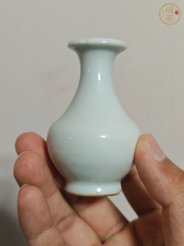 古玩晚清白釉小玉壺春瓶真品鑒賞圖