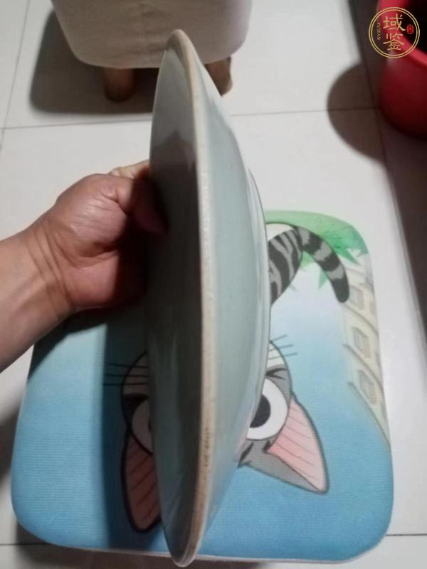 古玩陶瓷豆青釉盤真品鑒賞圖