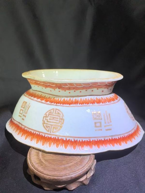 古玩陶瓷六吉制造款礬紅福壽紋貢碗拍賣，當(dāng)前價(jià)格5800元
