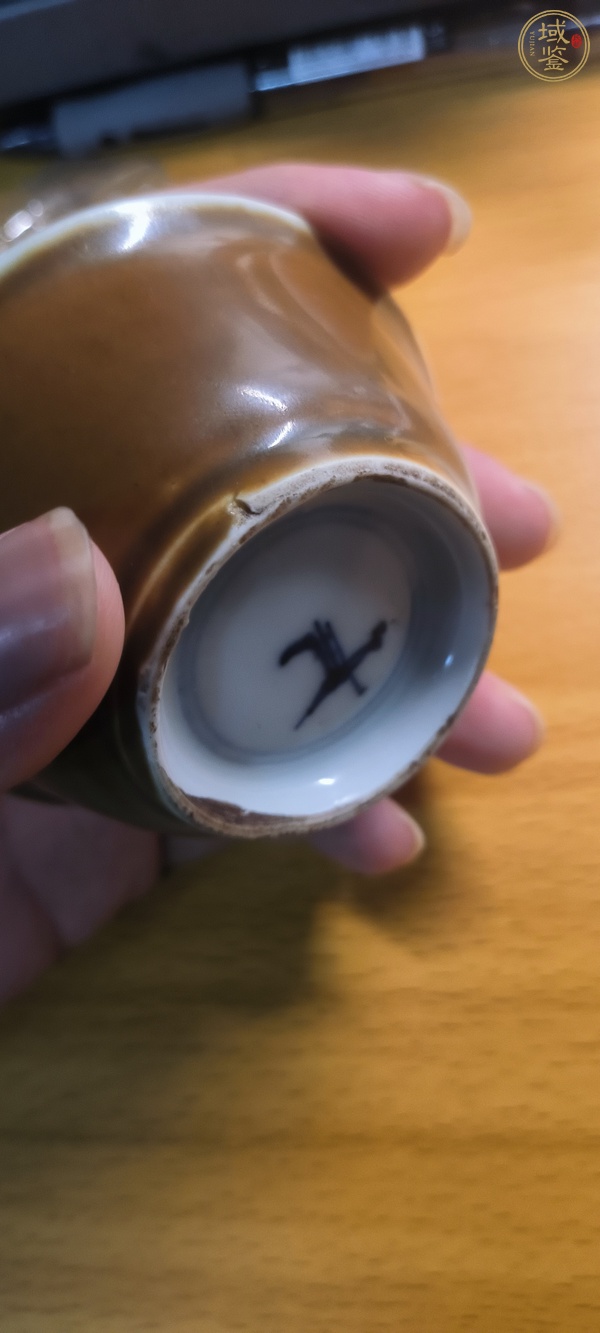 古玩陶瓷紫金釉青花魚藻紋杯，疑似復窯真品鑒賞圖