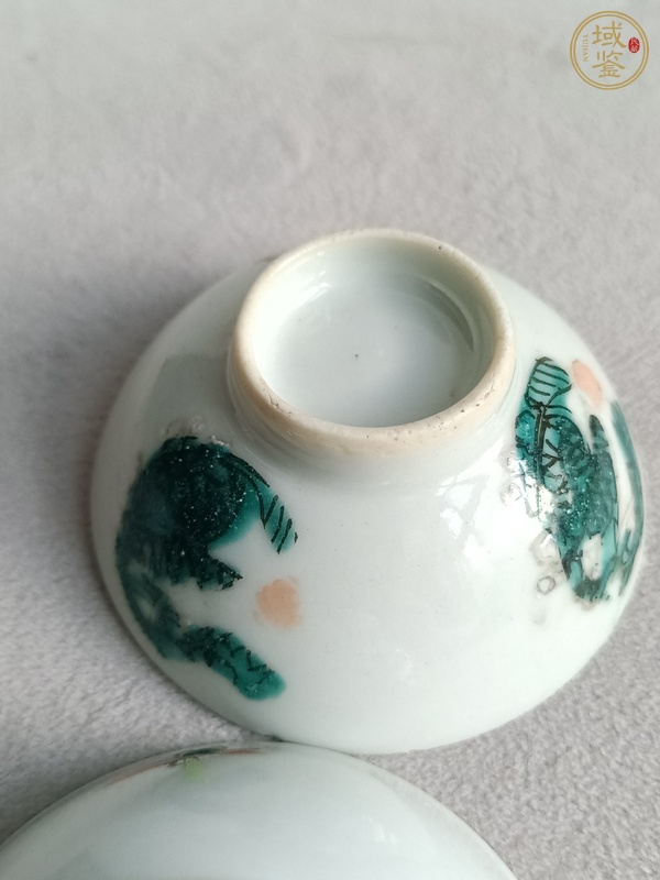 古玩陶瓷粉彩團龍紋杯真品鑒賞圖
