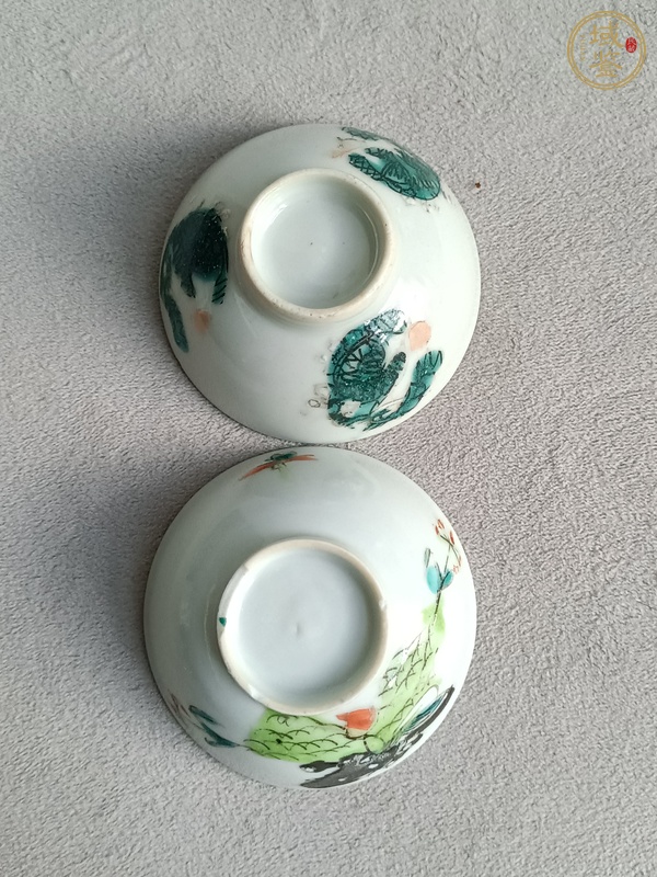 古玩陶瓷粉彩團龍紋杯真品鑒賞圖