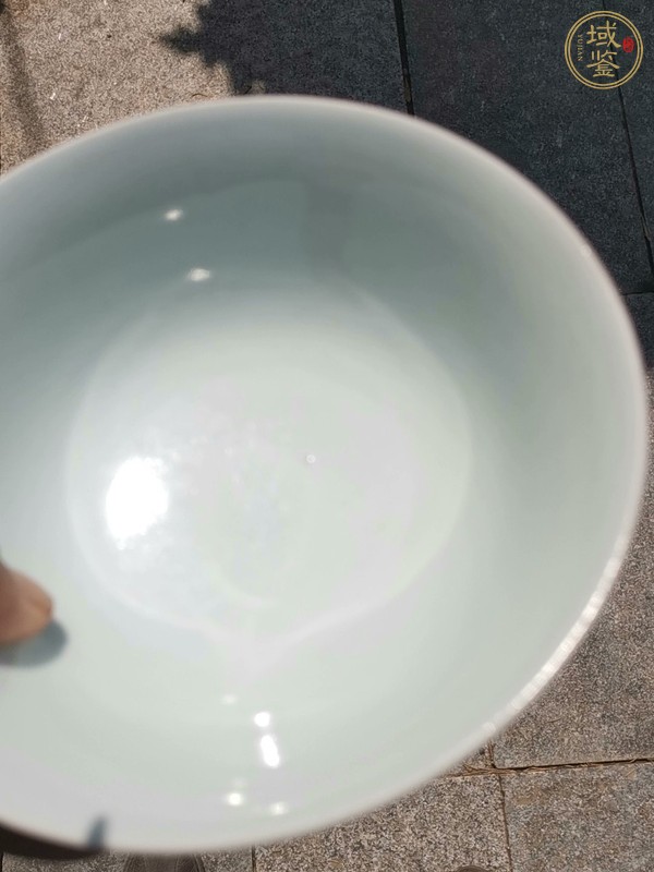 古玩陶瓷霽紅釉碗真品鑒賞圖