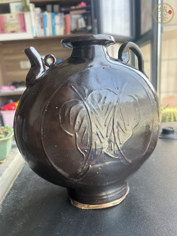 古玩陶瓷耀州窯樹葉紋黑釉扁壺真品鑒賞圖