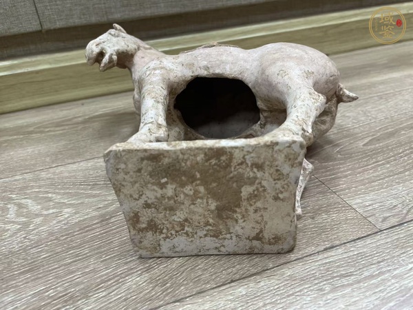 古玩陶瓷唐·俊馬真品鑒賞圖