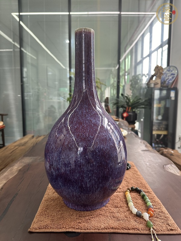 古玩陶瓷紅釉窯變釉膽瓶真品鑒賞圖