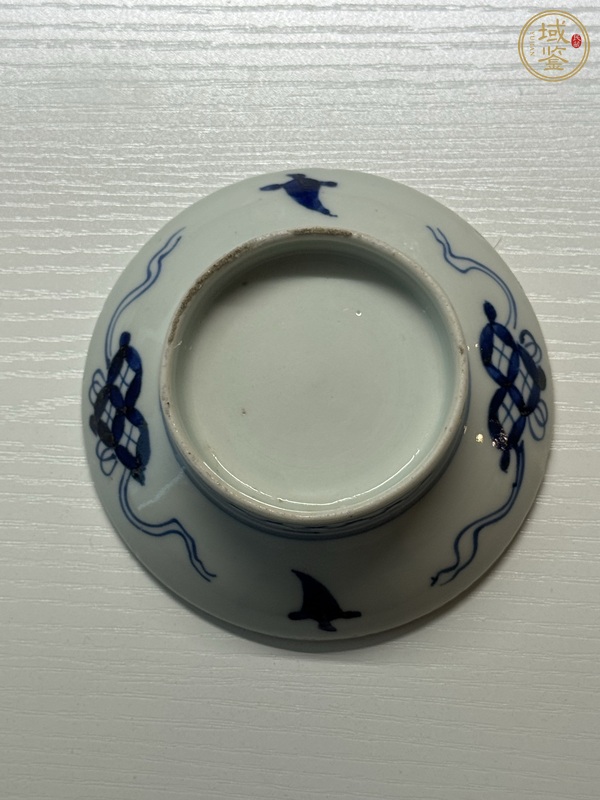 古玩陶瓷花卉紋青花盤真品鑒賞圖