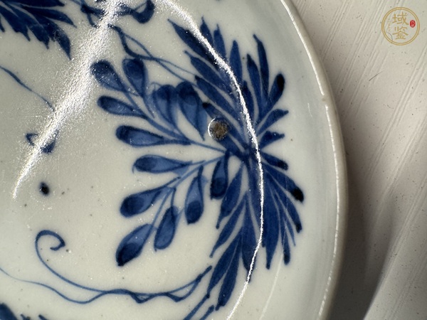 古玩陶瓷花卉紋青花盤(pán)真品鑒賞圖