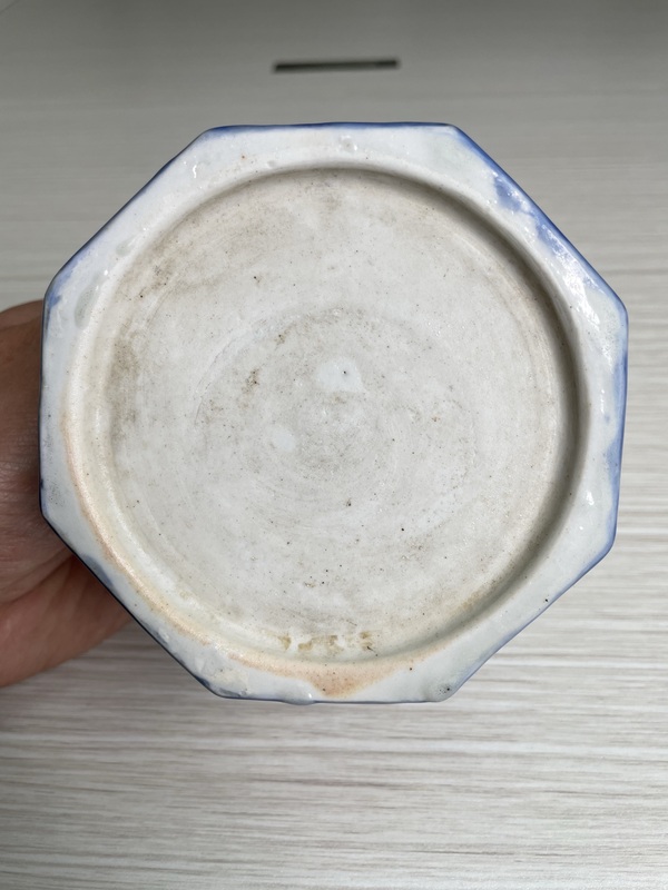 古玩陶瓷清中期 青花竹林高士圖八方筆筒拍賣，當前價格550元