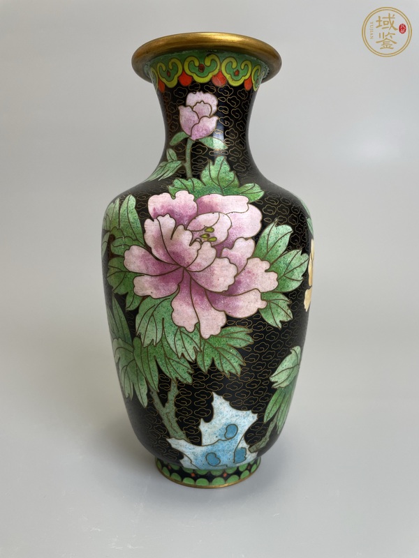 古玩民國 銅胎琺瑯彩洞石花鳥紋賞瓶真品鑒賞圖