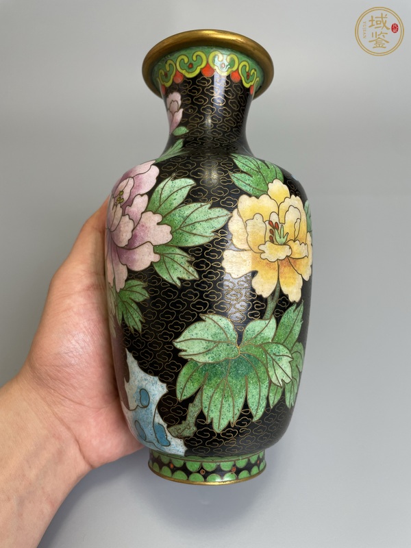 古玩銅器民國 銅胎琺瑯彩洞石花鳥紋賞瓶真品鑒賞圖