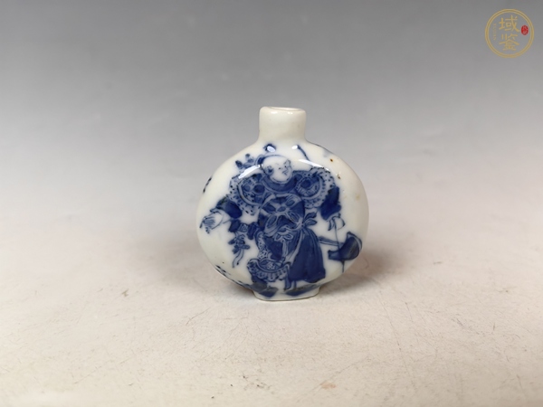 古玩陶瓷清晚無雙譜人物紋青花鼻煙壺真品鑒賞圖