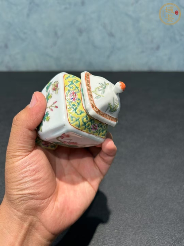古玩陶瓷民國粉彩蓋罐真品鑒賞圖