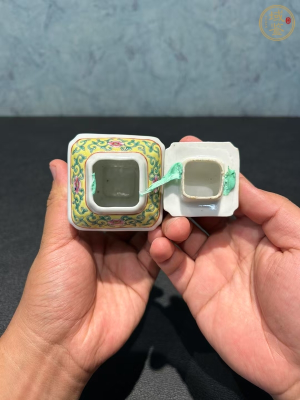 古玩陶瓷民國粉彩蓋罐真品鑒賞圖