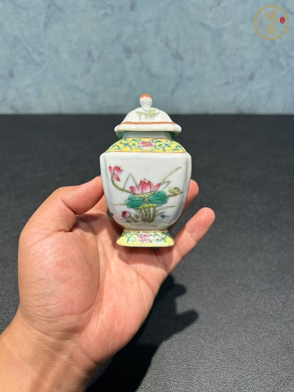 古玩陶瓷民國粉彩蓋罐真品鑒賞圖