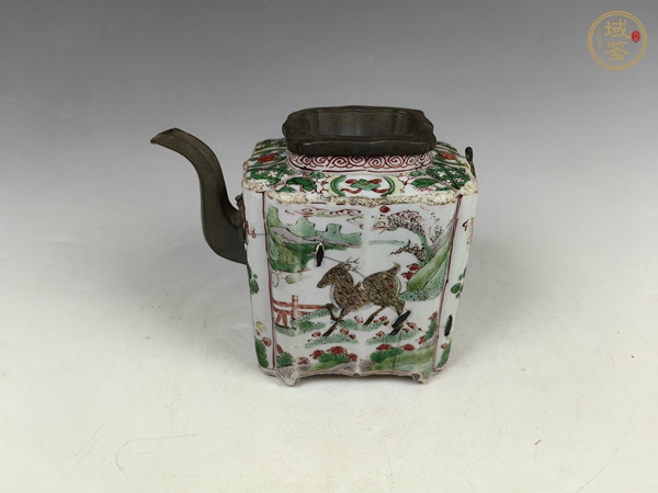 古玩陶瓷康熙五彩花卉瑞獸紋茶壺真品鑒賞圖