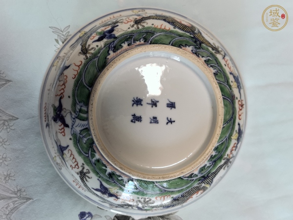 古玩陶瓷青花五彩龍紋盤真品鑒賞圖