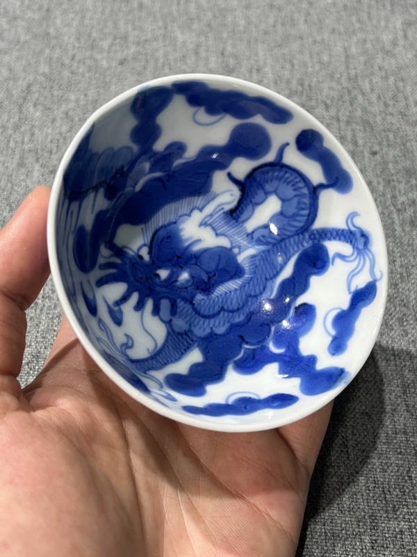 古玩陶瓷雍正過墻龍碗拍賣,當前價格2000元