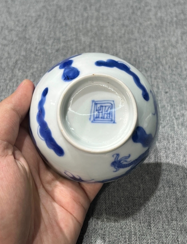 古玩陶瓷雍正過墻龍碗拍賣,當前價格2000元