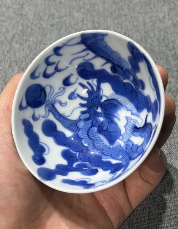 古玩陶瓷雍正過墻龍碗拍賣,當前價格2000元