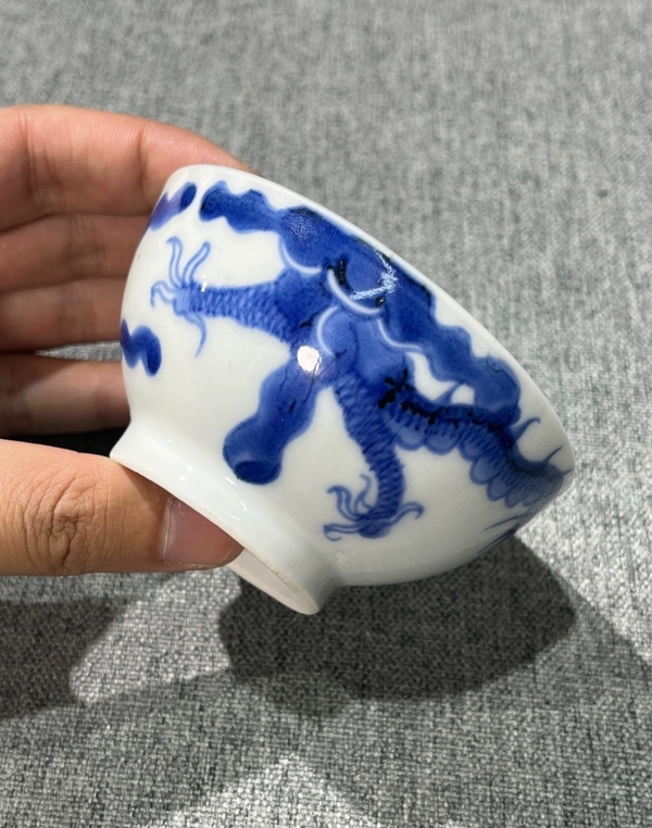 古玩陶瓷雍正過墻龍碗拍賣,當前價格2000元