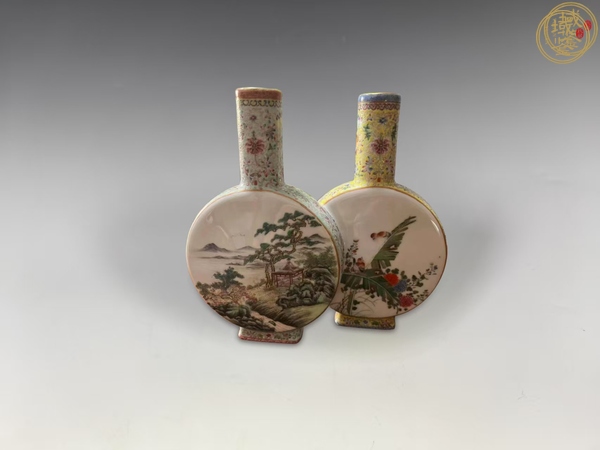 古玩陶瓷民國粉彩開窗風景山水花卉鳥紋雙聯瓶真品鑒賞圖