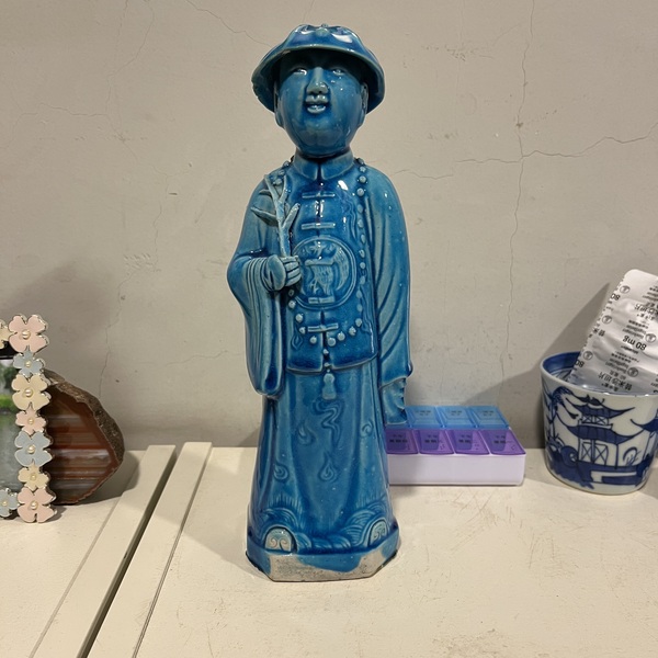 古玩轉(zhuǎn)賣孔雀藍(lán)釉人物塑像拍賣，當(dāng)前價(jià)格650元