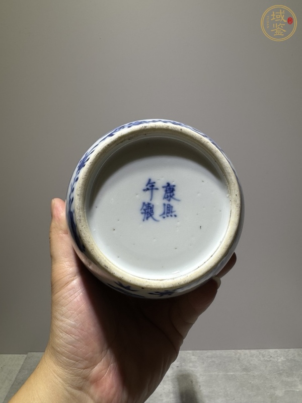 古玩陶瓷人物紋青花瓶真品鑒賞圖