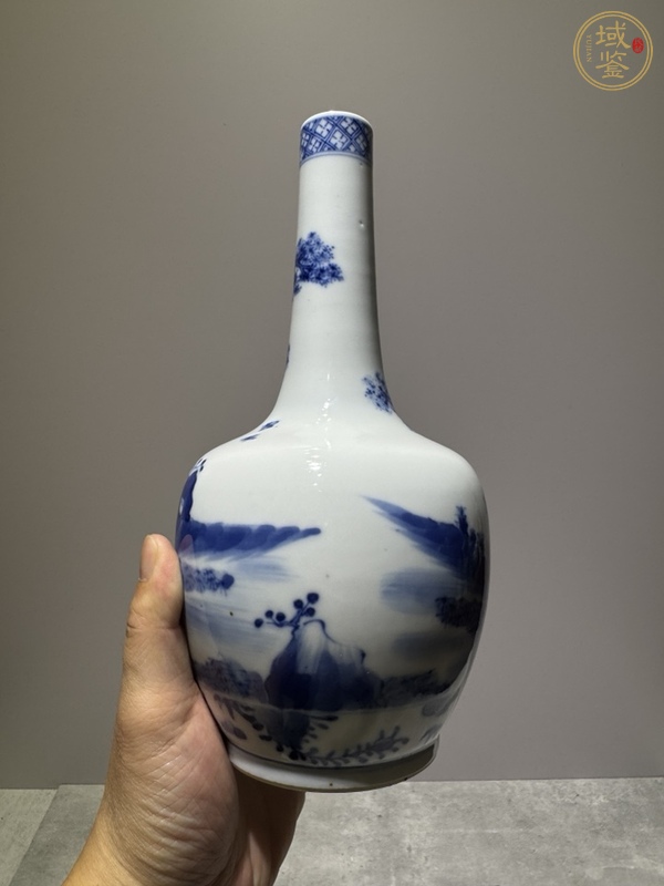 古玩陶瓷人物紋青花瓶真品鑒賞圖