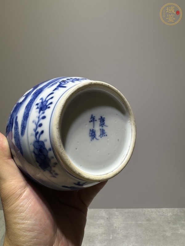 古玩陶瓷人物紋青花瓶真品鑒賞圖