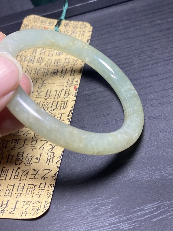 古玩玉器極美清代冰糯天然翡翠手鐲拍賣，當前價格11000元