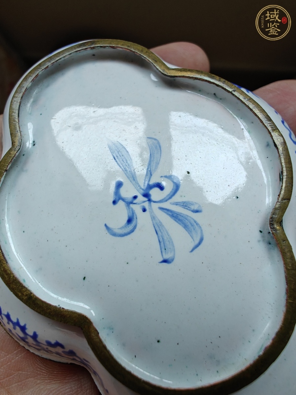 古玩陶瓷人物紋海棠盤真品鑒賞圖