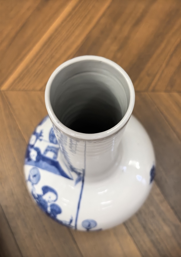 古玩陶瓷清晚期青花（小喬初嫁）天球瓶拍賣，當前價格28888元