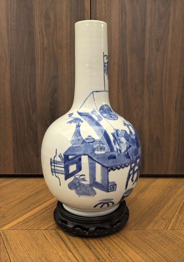 古玩陶瓷清晚期青花（小喬初嫁）天球瓶拍賣，當前價格28888元