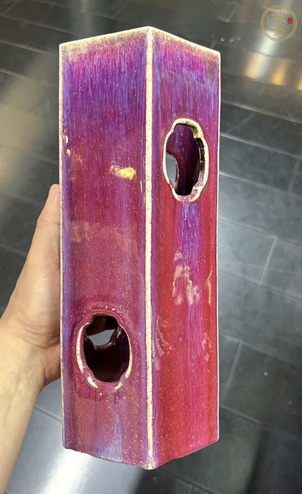 古玩陶瓷窯變紅釉帽筒真品鑒賞圖