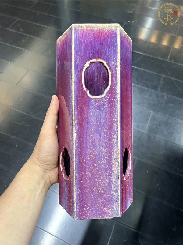古玩陶瓷窯變紅釉帽筒真品鑒賞圖
