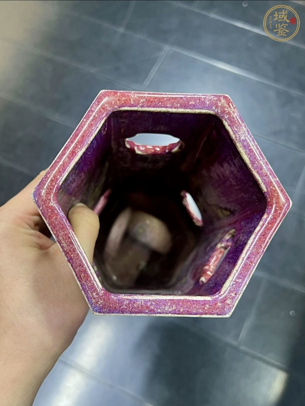 古玩陶瓷窯變紅釉帽筒真品鑒賞圖