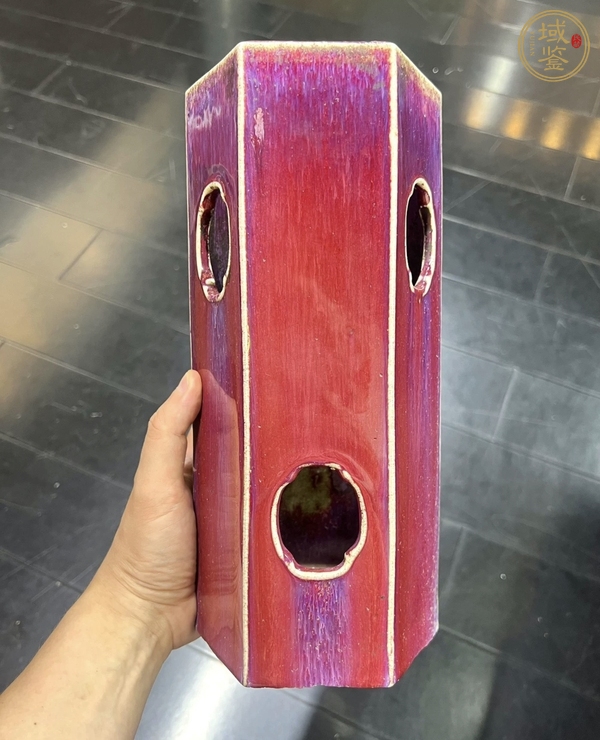 古玩陶瓷窯變紅釉帽筒真品鑒賞圖