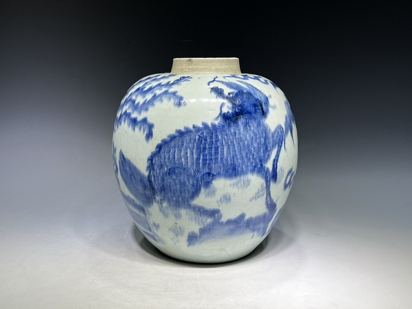 古玩陶瓷清順治·青花麒麟斗鳳芭蕉紋罐拍賣，當前價格4320元