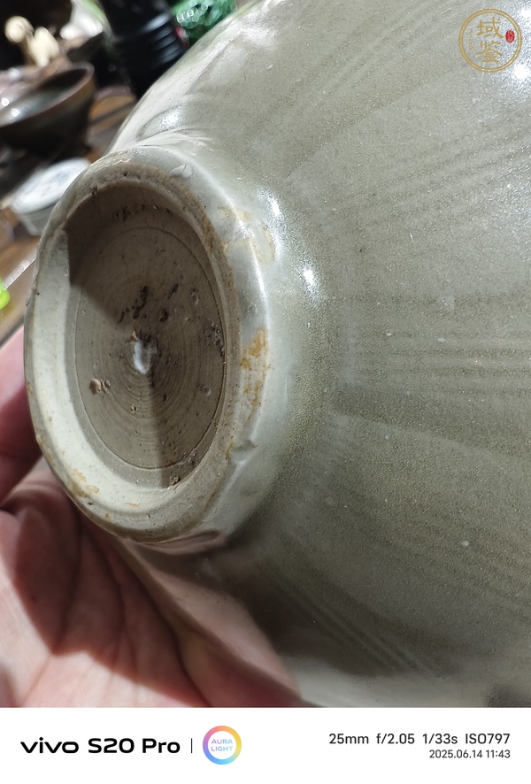 古玩龍泉窯蓮瓣斂口碗真品鑒賞圖